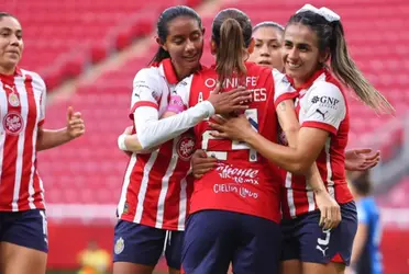 El conjunto rojiblanco festejó el cumpleaños de una de sus jóvenes jugadoras.