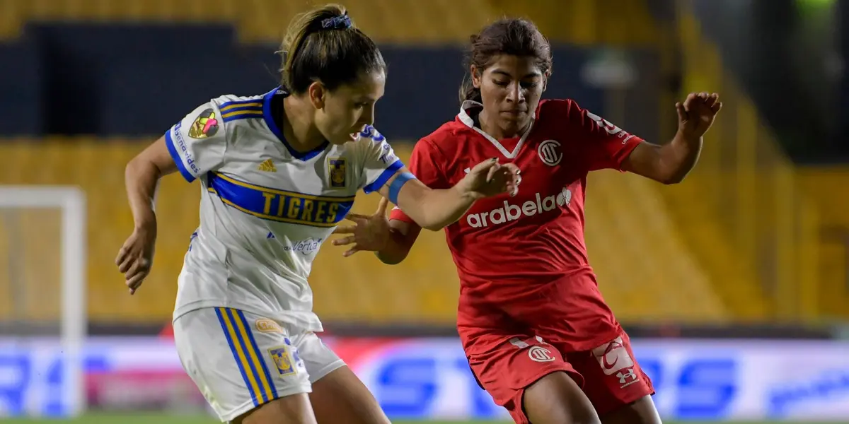 Estas son las 22 jugadoras que saltarán al terreno de juego en unos minutos.