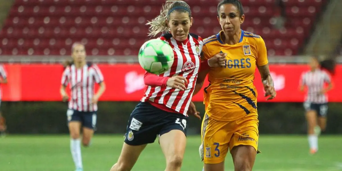 Estas son las 22 jugadoras que saltarán al terreno de juego en unos minutos.