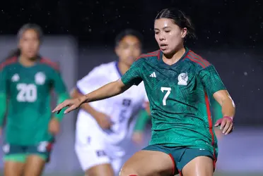 La jugadora azulcrema presentó una lesión por lo que abandonó la concentración.