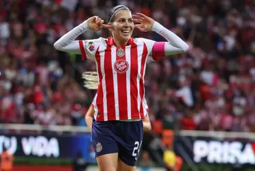 La jugadora llegó al centenar de anotaciones vistiendo la camiseta azulcrema.