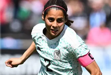 La jugadora mexicana siempre se ha caracterizado por atender a la afición.