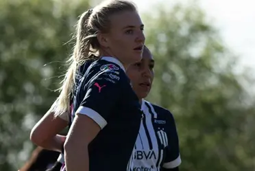 Las jugadoras del conjunto regio demostraron que le ayudan a su compañera en el idioma.