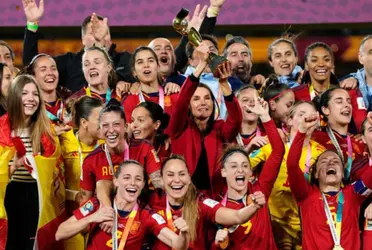 Ya ha pasado más de un mes de la final de la justa mundialista y aún es difícil comprar la camiseta de las campeonas.