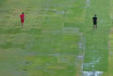 El duelo de las rojinegras contra las Águilas se tuvo que reprogramar debido a una tormenta eléctrica. 