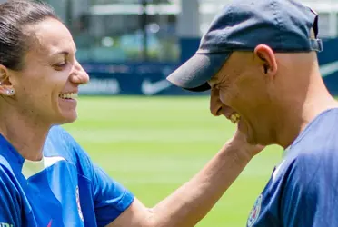 El estratega de las Águilas destacó la valentía de la jugadora francesa. 