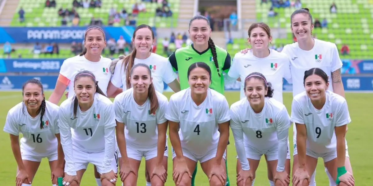 Estas son las 11 jugadoras mexicanas que saltarán como titulares al terreno de juego.  