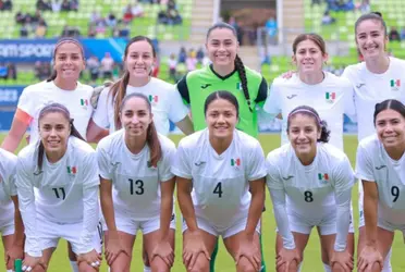 Estas son las 11 jugadoras mexicanas que saltarán como titulares al terreno de juego.  