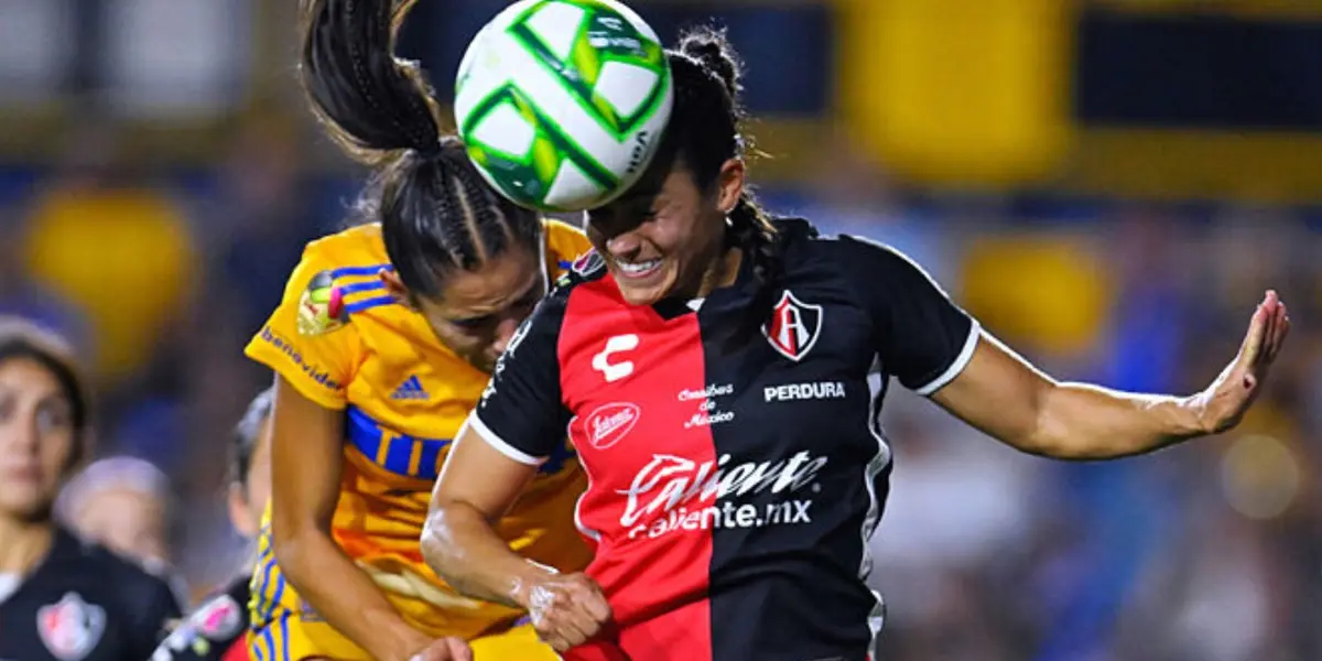 Estas son las jugadoras que saltarán como titulares a la cancha en unos minutos. 