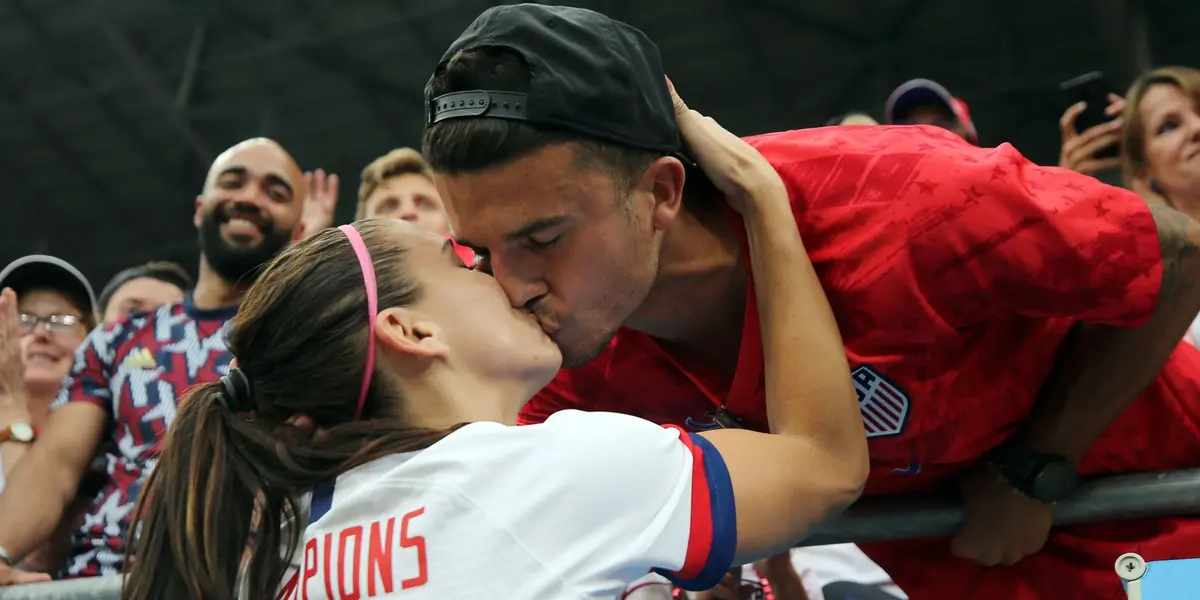 La estrella estadounidense se encuentra enamorada y felizmente casada con un futbolista mexicoamericano. 