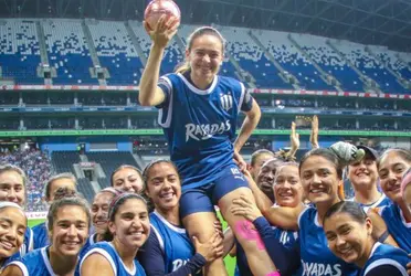 La joven futbolista fue considerada la mejor jugadora menor del 2022. 