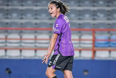 La joven jugadora de las Tuzas demostró sus habilidades con el balón. 