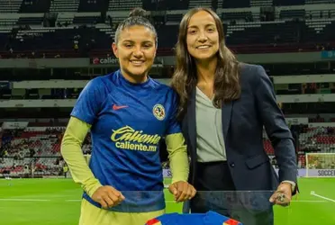 La jugadora americanista fue reconocida por sus logros con el equipo. 