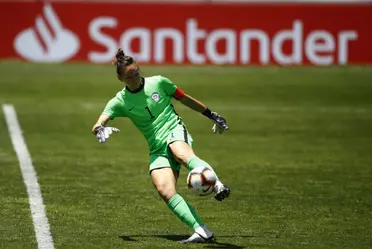 La referente de Chile sigue luchando para que el futbol femenil en su país sea profesional. 