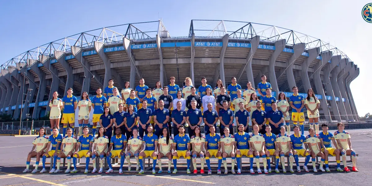 Las Águilas arribaron al Coloso de Santa Úrsula para su foto oficial. 