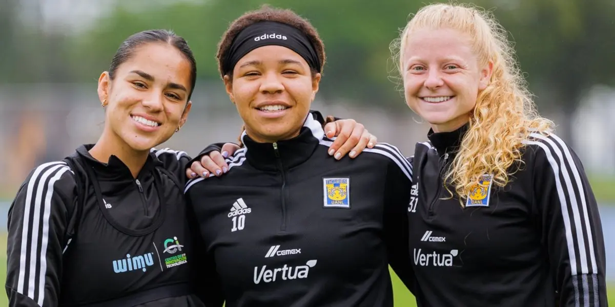 Las futbolistas del conjunto felino tuvieron un buen momento antes del entrenamiento. 