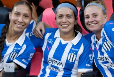 Las jugadoras regias cantaron a todo pulmón en los vestidores luego de un entrenamiento. 