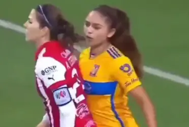 Las jugadoras vivieron con bastante intensidad el partido de este sábado. 