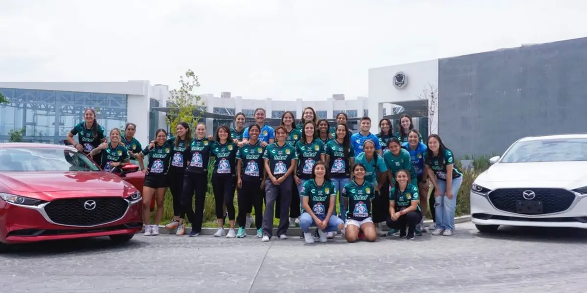 Todas las jugadoras de este equipo en el circuito rosa recibieron un auto por la alianza con una marca.  